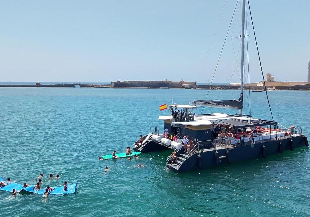 CADIZ  CATAMARAN CON BAÑO TEMPORADA 2027